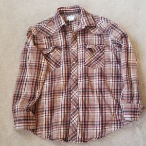 Wrangler button down plaid pearl buttons